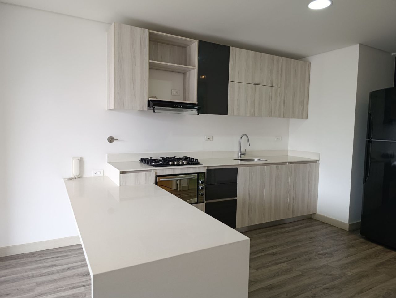 Apartaestudio en arriendo Antioquia Medellín Los Balsos No1 55 m2 Habitaciones 1 Baños 2 Garajes 1 Precio $4000000