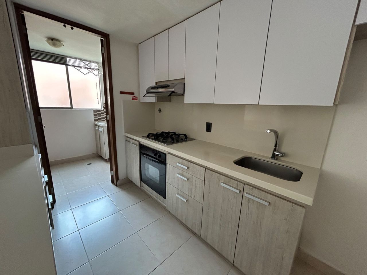 Apartamento en arriendo Antioquia Envigado Bosques De Zúñiga 106 m2 Habitaciones 3 Baños 3 Garajes 2 Precio $4500000