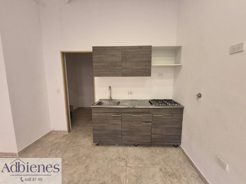 Local en arriendo Antioquia Medellín Laureles 80 m2 Habitaciones 0 Baños 2 Garajes 0 Precio $7000000