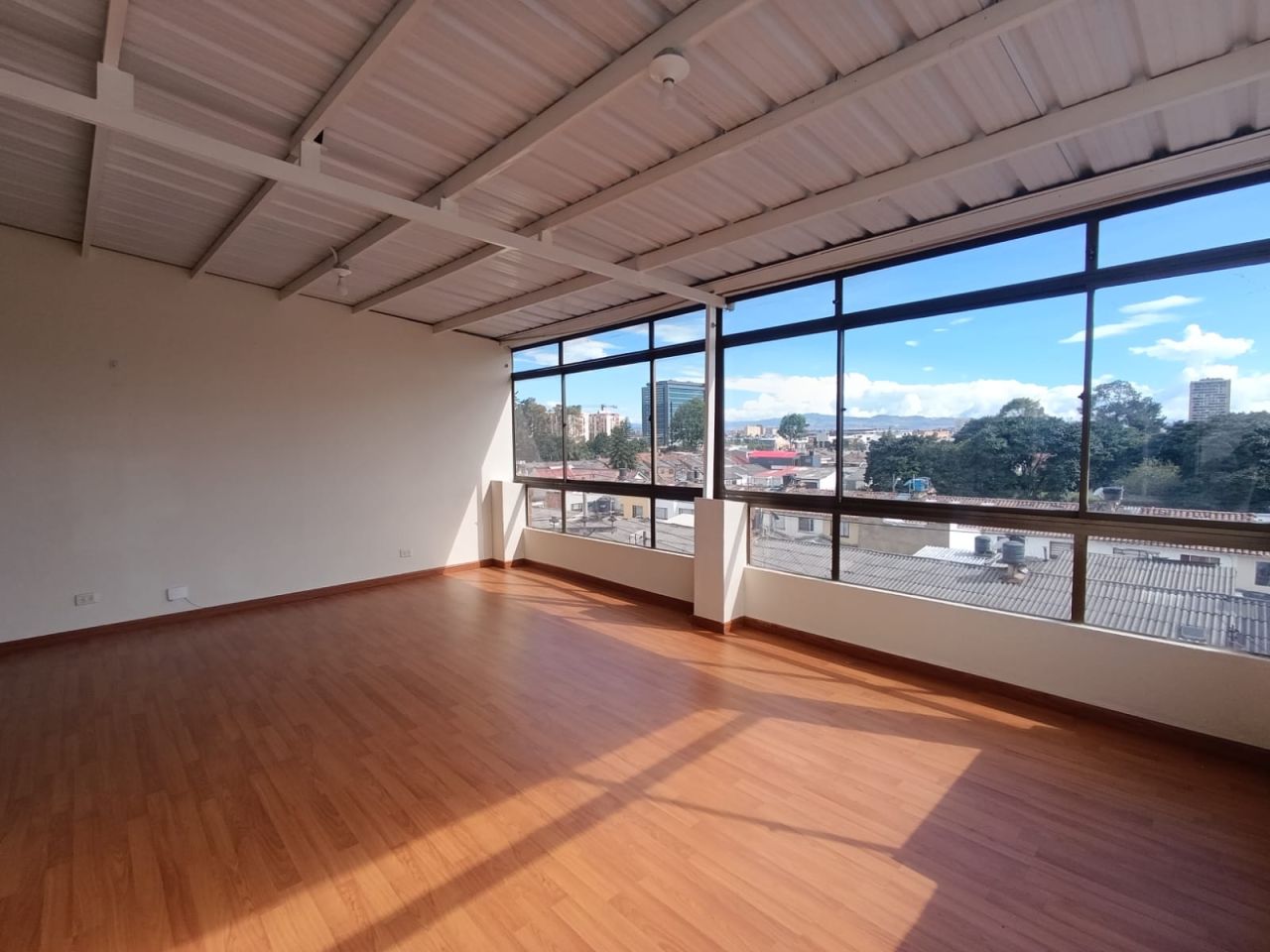 Apartamento en arriendo Cundinamarca Bogotá Julio Flórez 80 m2 Habitaciones 3 Baños 1 Garajes 0 Precio $2100000