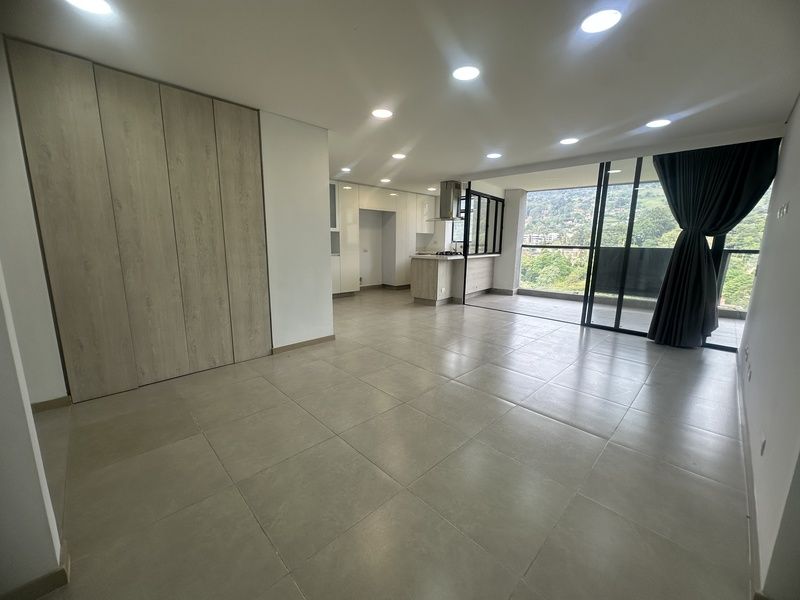 Apartamento en arriendo Antioquia Envigado El Chocho 117 m2 Habitaciones 3 Baños 2 Garajes 1 Precio $6500000