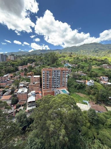 Apartamento en arriendo Antioquia Envigado El Chinguí 87 m2 Habitaciones 3 Baños 2 Garajes 1 Precio $4500000