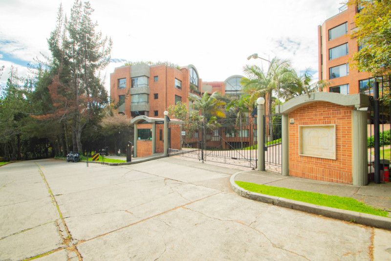 Apartamento en venta Cundinamarca Bogotá Cerros De Santa Barbara 305 m2 Habitaciones 3 Baños 3 Garajes 4 Precio $3500000000