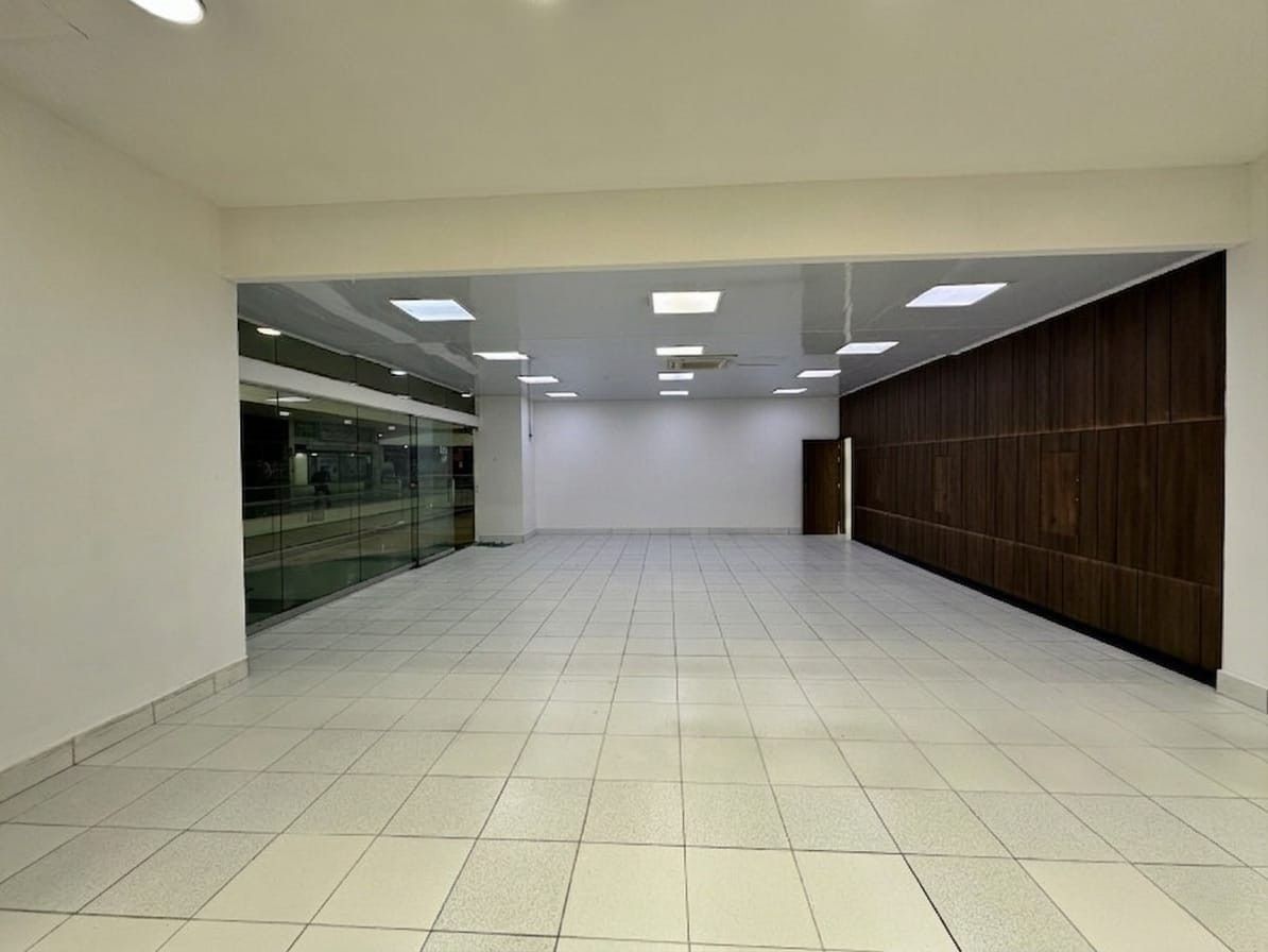 Local en arriendo Antioquia Medellín Buenos Aires 233 m2 Habitaciones 0 Baños 1 Garajes 0 Precio $20900000
