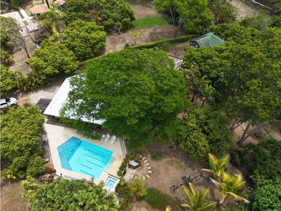Finca en venta Antioquia San Jerónimo San Jerónimo 370 m2 Habitaciones 6 Baños 6 Garajes 8 Precio $1600000000