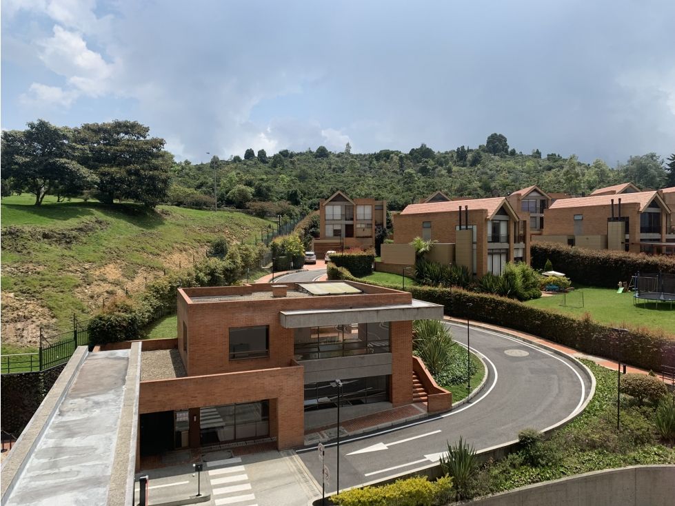 Apartamento en arriendo Cundinamarca Bogotá Casa Blanca Suba 169 m2 Habitaciones 4 Baños 4 Garajes 2 Precio $8832000