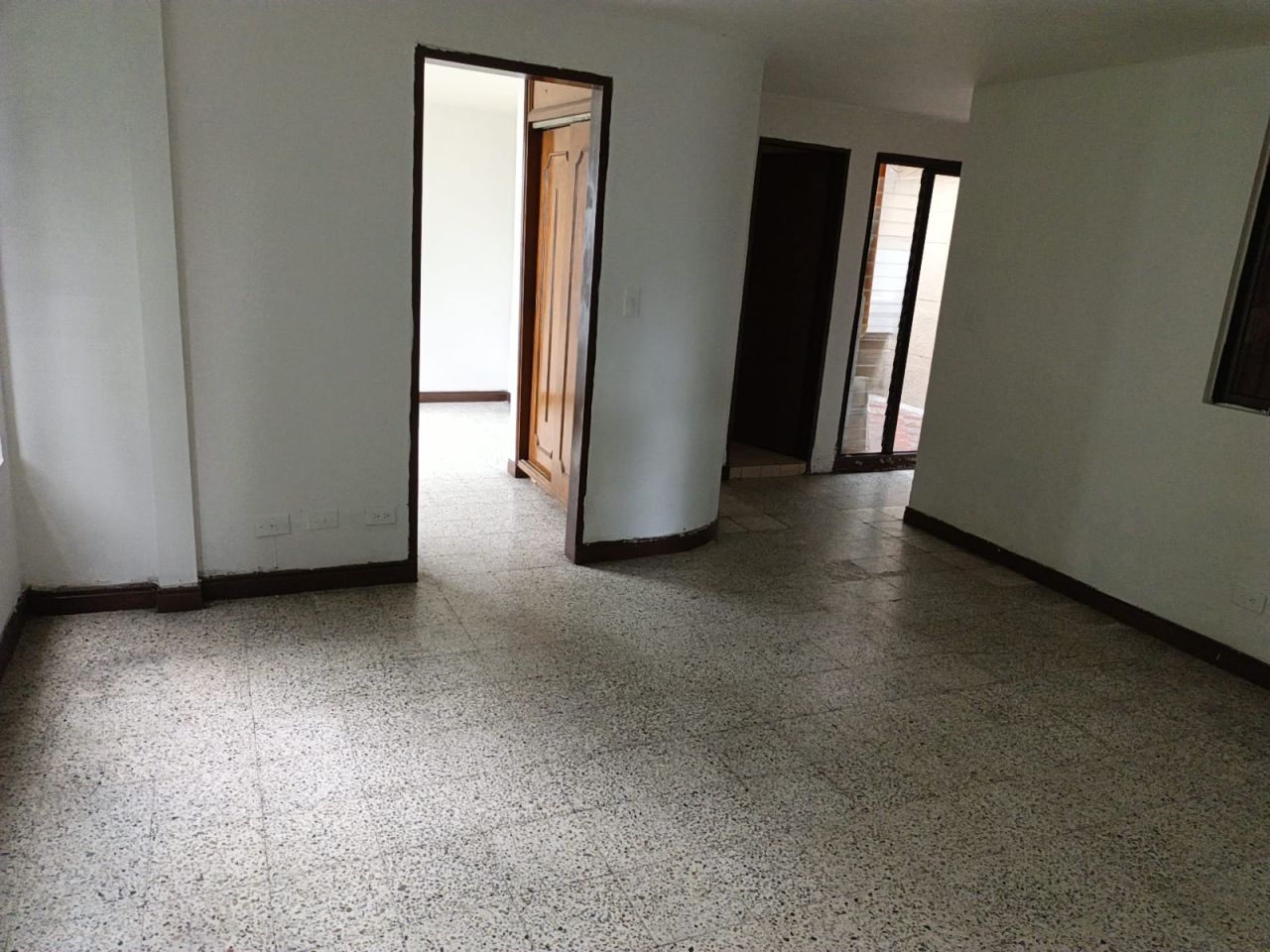 Apartamento en arriendo Antioquia Itagüí Las Mercedes 80 m2 Habitaciones 2 Baños 1 Garajes 0 Precio $1500000