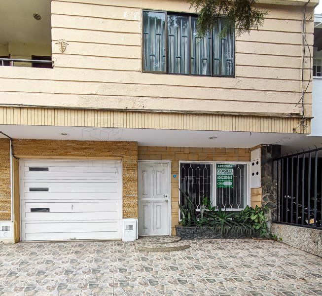 Casa en arriendo Antioquia Medellín Rosales 158 m2 Habitaciones 4 Baños 2 Garajes 1 Precio $4500000
