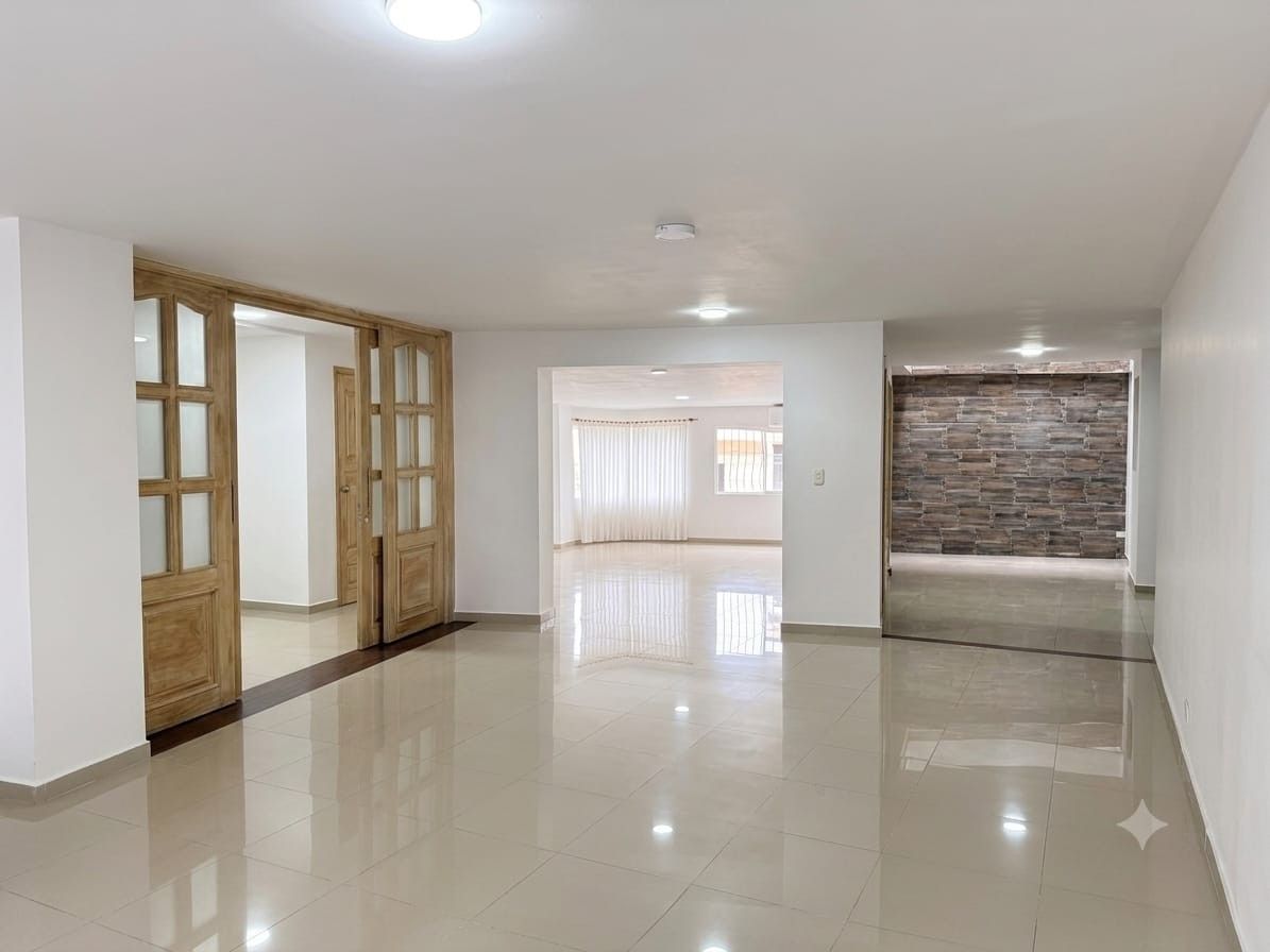 Apartamento en arriendo Valle Del Cauca Cali Chipichape 230 m2 Habitaciones 2 Baños 4 Garajes 2 Precio $6500000