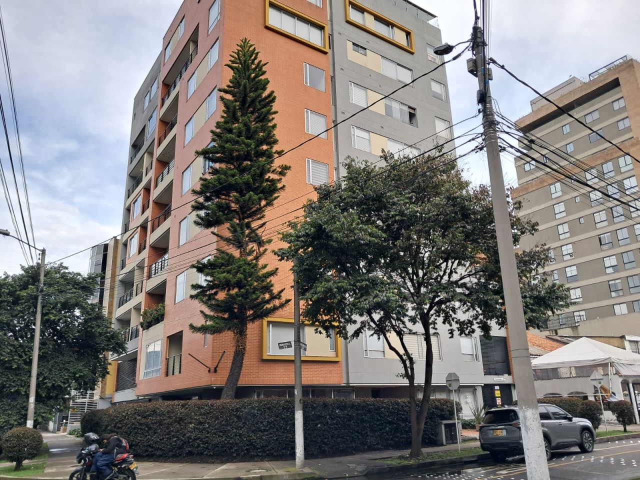 Apartamento en venta Cundinamarca Bogotá Estoril 115 m2 Habitaciones 3 Baños 3 Garajes 2 Precio $914990000