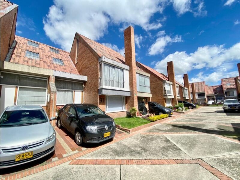 Casa en venta Cundinamarca Bogotá Maranta Iii Sector 154 m2 Habitaciones 5 Baños 4 Garajes 2 Precio $650000000
