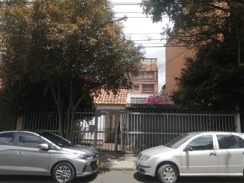 Casa en venta Cundinamarca Bogotá Bella Suiza 283 m2 Habitaciones 3 Baños 3 Garajes 3 Precio $1840000000