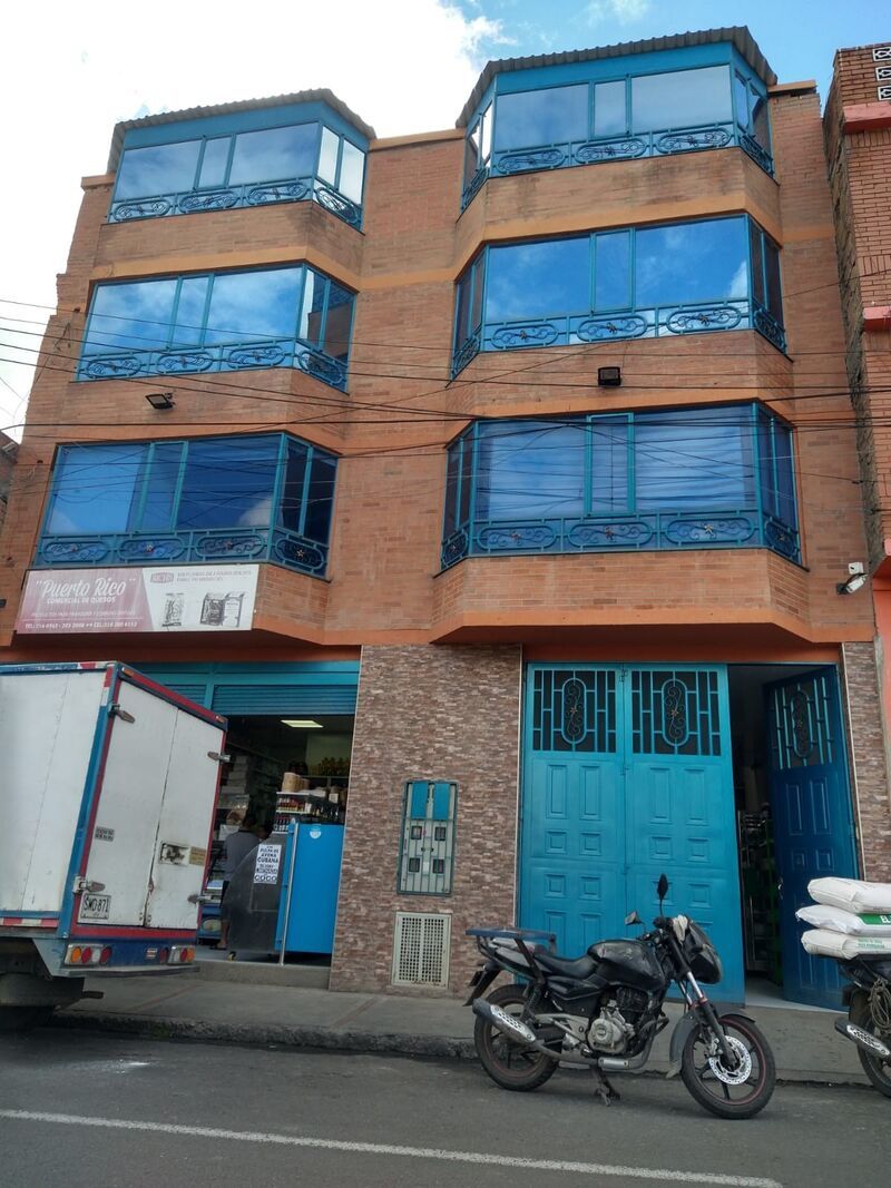 Casa en venta Cundinamarca Bogotá Guiparma 312 m2 Habitaciones 13 Baños 5 Garajes 1 Precio $1300000000