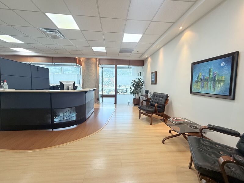Oficina en venta Cundinamarca Bogotá Usaquén 179 m2 Habitaciones 0 Baños 1 Garajes 4 Precio $3400000000