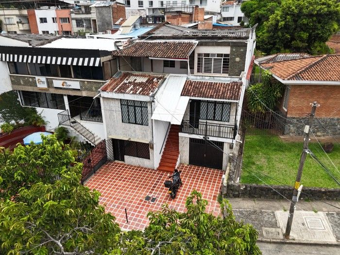Edificio en arriendo Valle Del Cauca Cali Santa Isabel 491 m2 Habitaciones 10 Baños 10 Garajes 2 Precio $12000000