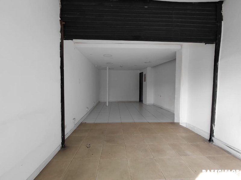 Oficina en arriendo Antioquia Medellín Las Acacias 25 m2 Habitaciones 0 Baños 1 Garajes 0 Precio $2900000
