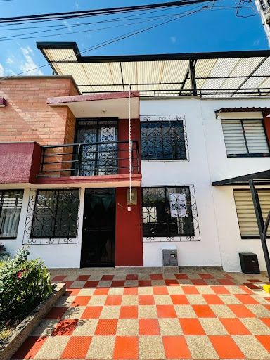 Casa en arriendo Risaralda Dosquebradas Los Almendros 125 m2 Habitaciones 4 Baños 3 Garajes 1 Precio $2200000