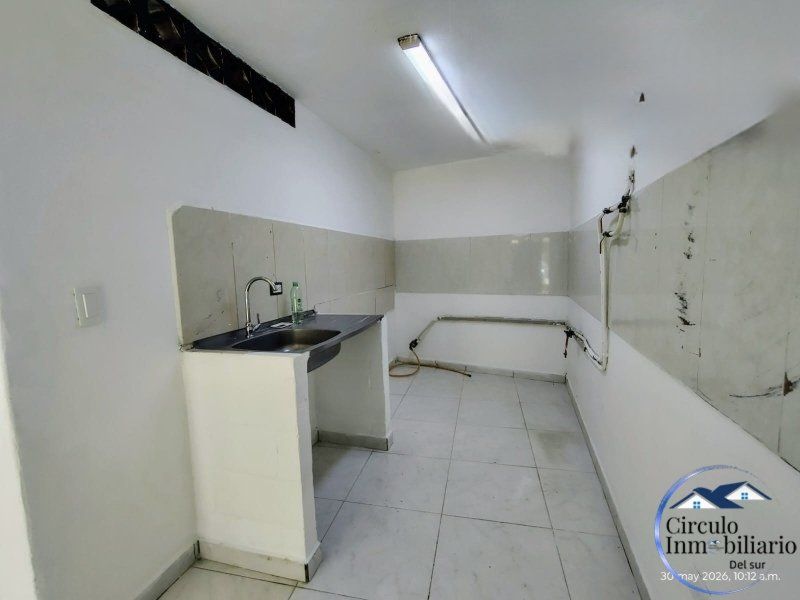 Local en arriendo Antioquia Envigado El Dorado 38 m2 Habitaciones 0 Baños 1 Garajes 0 Precio $2300000