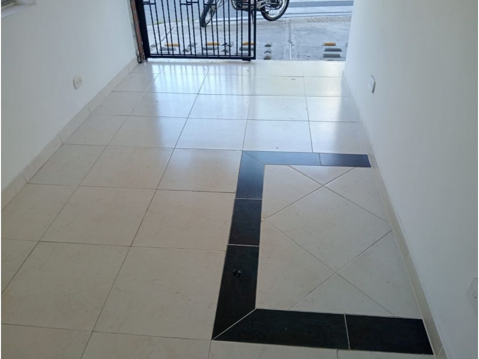 Local en arriendo Antioquia Medellín La Milagrosa 15 m2 Habitaciones 0 Baños 1 Garajes 0 Precio $1300000