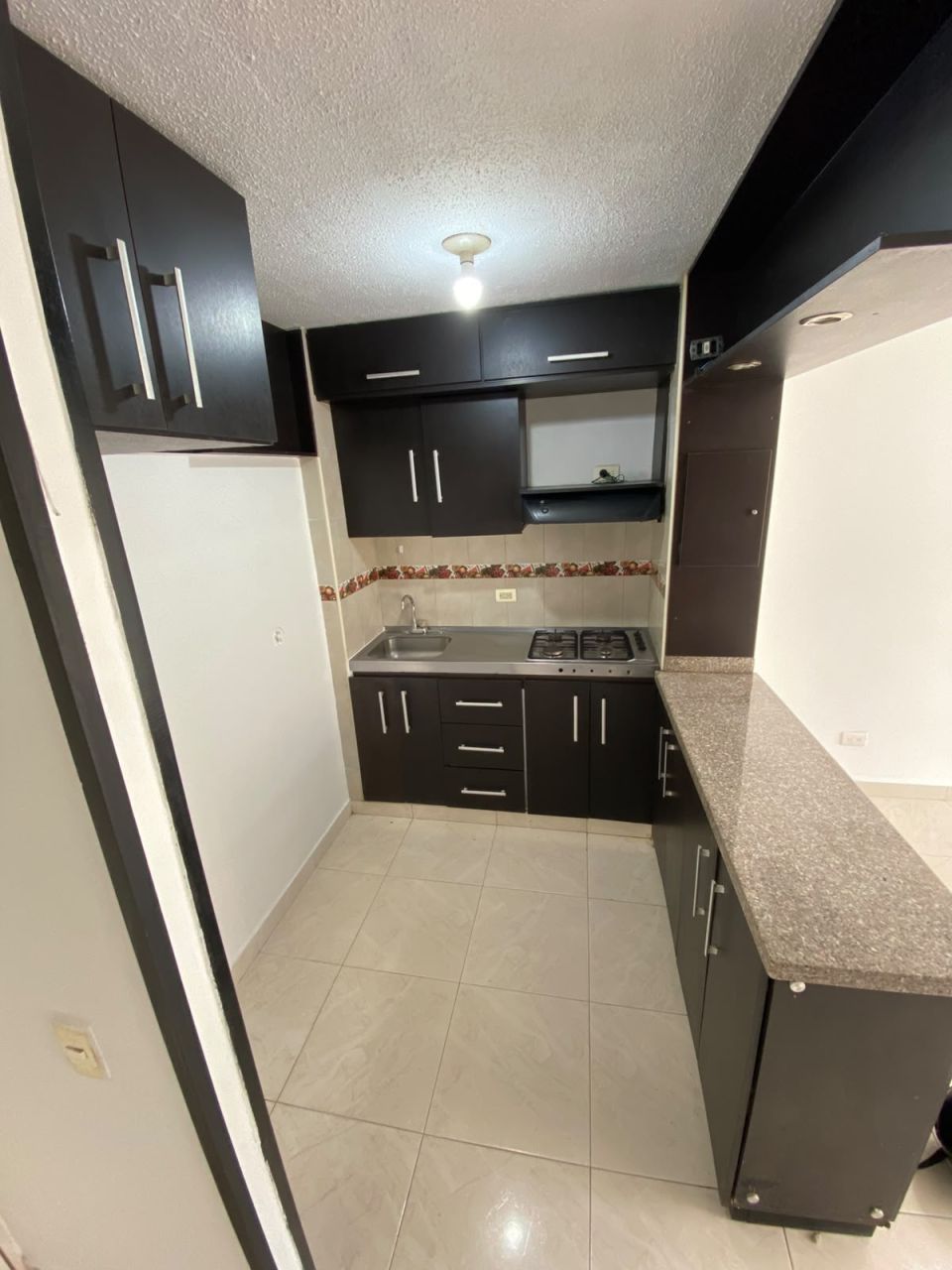 Apartamento en arriendo Valle Del Cauca Cali Lili 60 m2 Habitaciones 3 Baños 2 Garajes 0 Precio $1400000