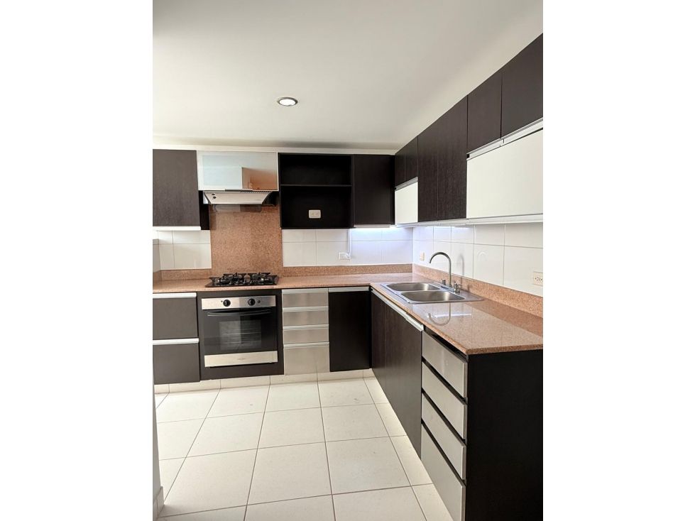 Apartamento en arriendo Antioquia Medellín Santa Maria De Los Angeles 108 m2 Habitaciones 4 Baños 3 Garajes 2 Precio $6000000