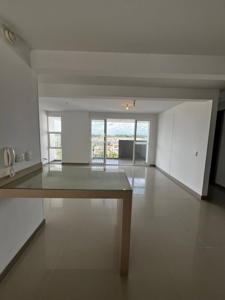 Apartamento en arriendo Valle Del Cauca Jamundí Cn Almendros Del Castillo 1 m2 Habitaciones 3 Baños 3 Garajes 2 Precio $1800000