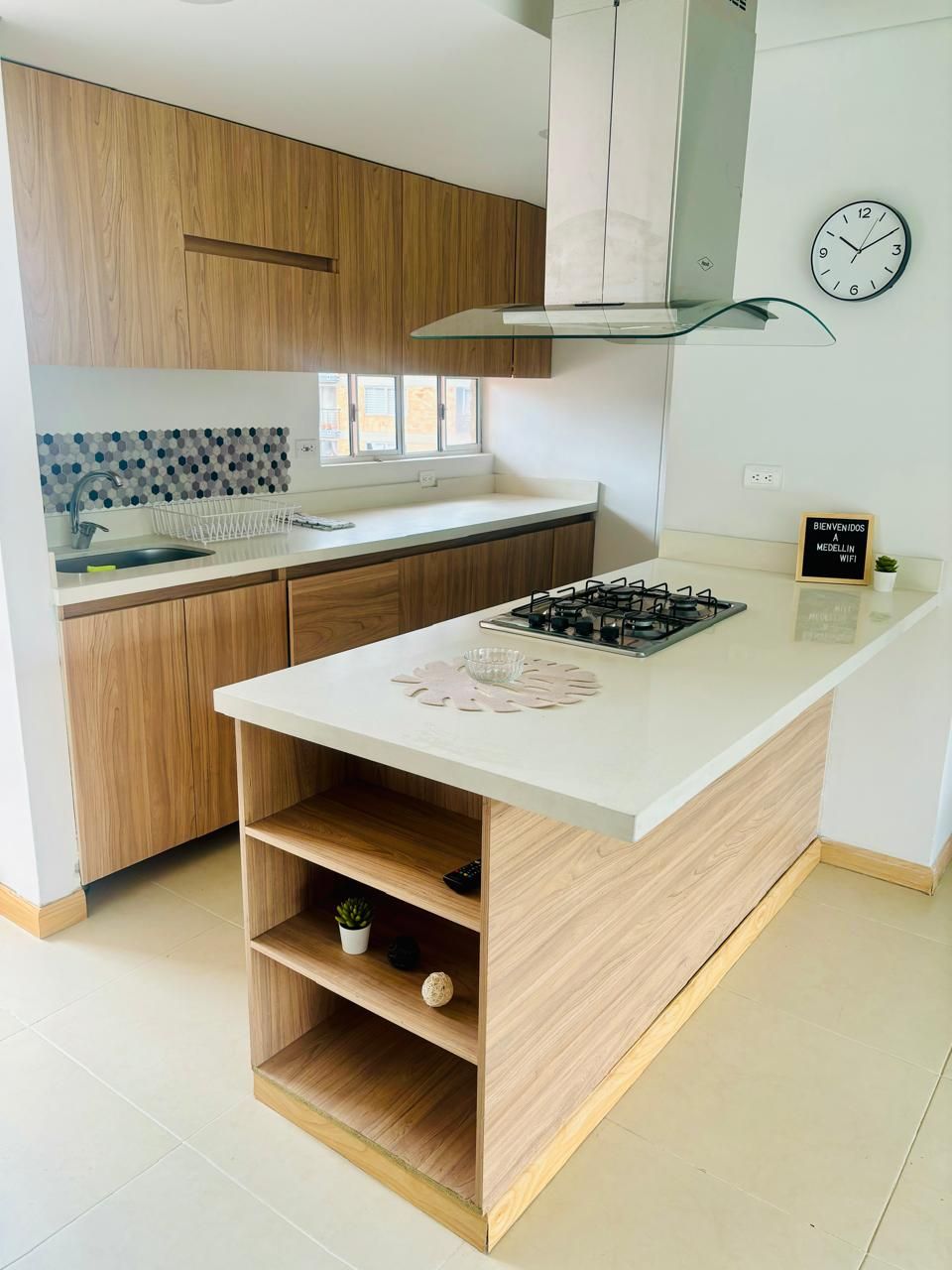 Apartamento en arriendo Antioquia Medellín Calle Nueva 85 m2 Habitaciones 3 Baños 2 Garajes 2 Precio $3600000