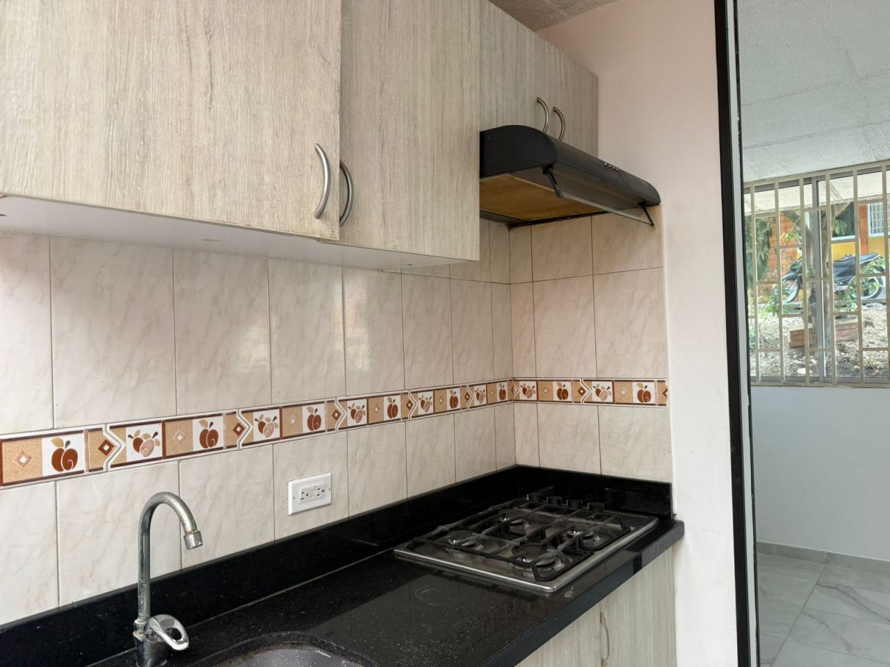 Casa en arriendo Cundinamarca Girardot Cn El Mirador 64 m2 Habitaciones 3 Baños 3 Garajes 1 Precio $800000