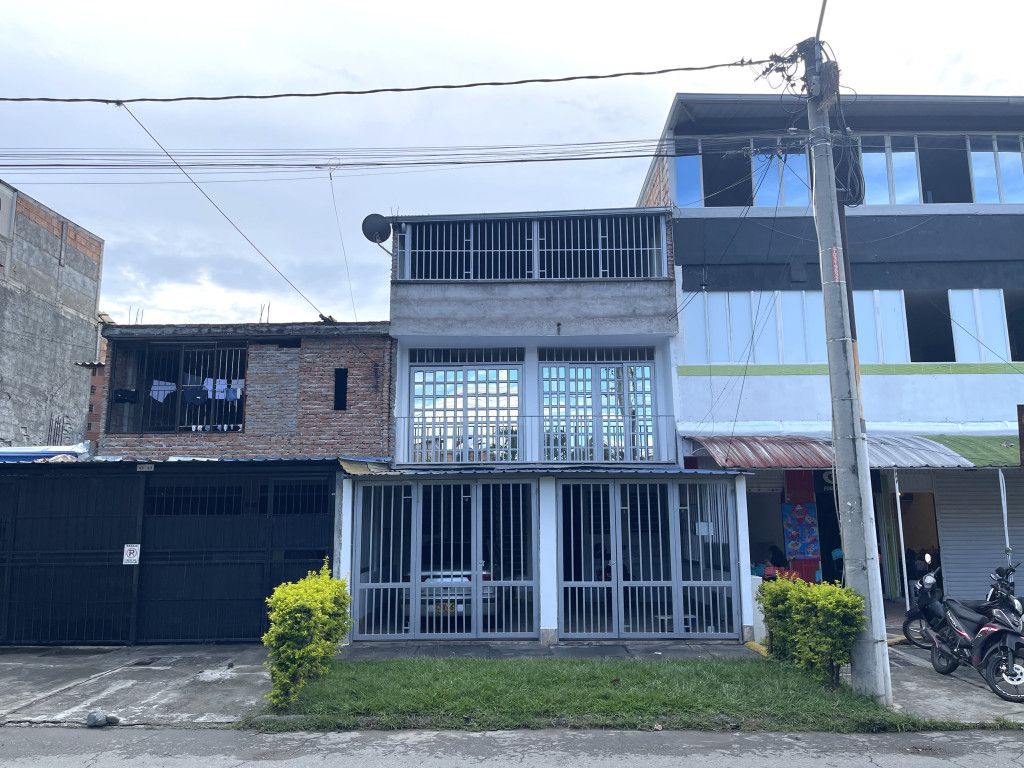 Casa en arriendo Valle Del Cauca Palmira Ub Llano Grande 210 m2 Habitaciones 3 Baños 4 Garajes 2 Precio $1100000