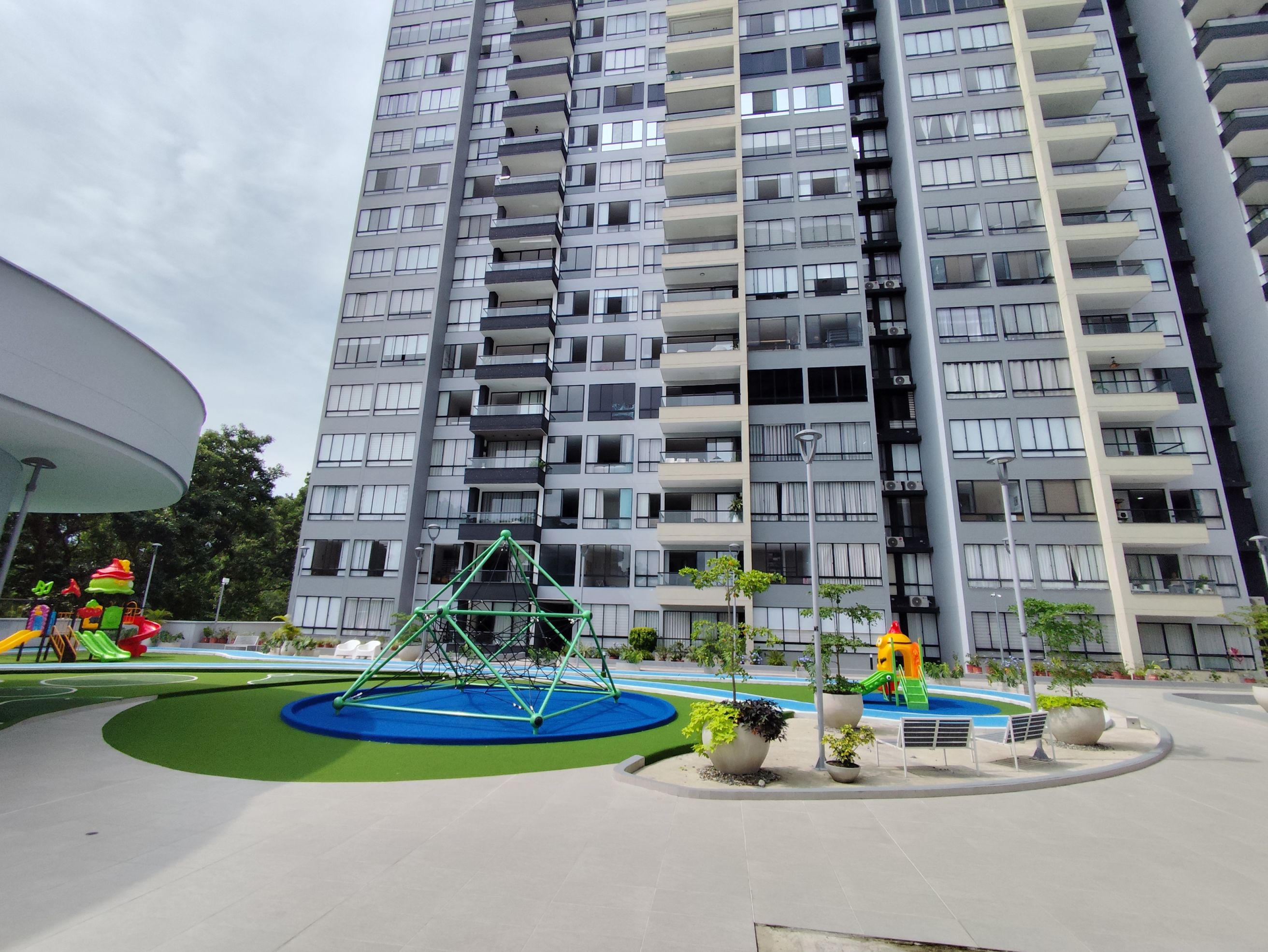 Apartamento en arriendo Santander Floridablanca Cañaveral Plaza 87 m2 Habitaciones 3 Baños 2 Garajes 2 Precio $3970000