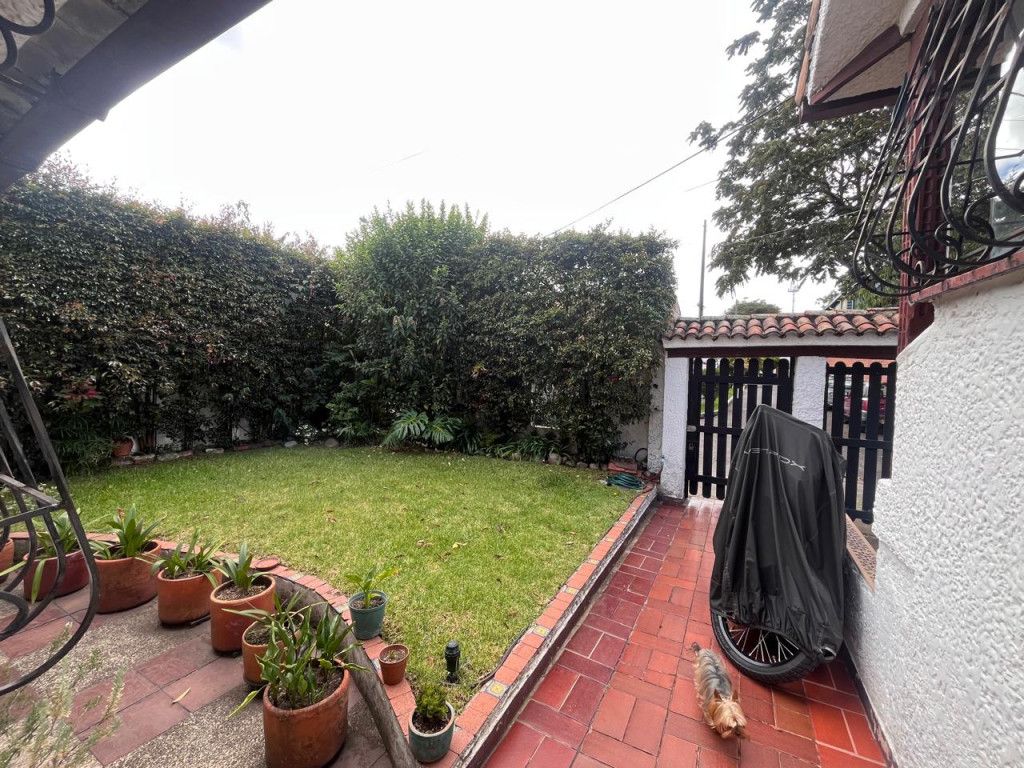 Casa en venta Cundinamarca Bogotá Pasadena 300 m2 Habitaciones 5 Baños 5 Garajes 0 Precio $1500000000