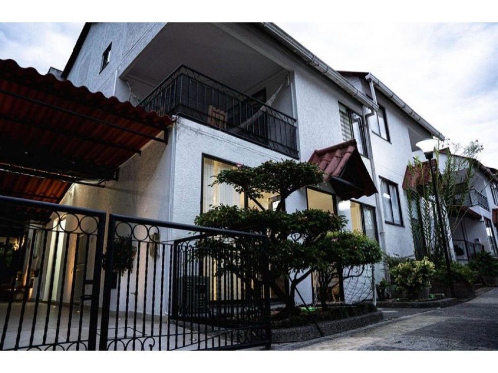 Casa en venta Risaralda Pereira Cr Bosques De Santa Helena Ii 201 m2 Habitaciones 5 Baños 4 Garajes 2 Precio $730000000