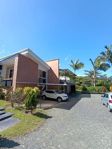 Casa Campestre en venta Risaralda Pereira Ur San Marcos 950 m2 Habitaciones 5 Baños 4 Garajes 4 Precio $2200000000