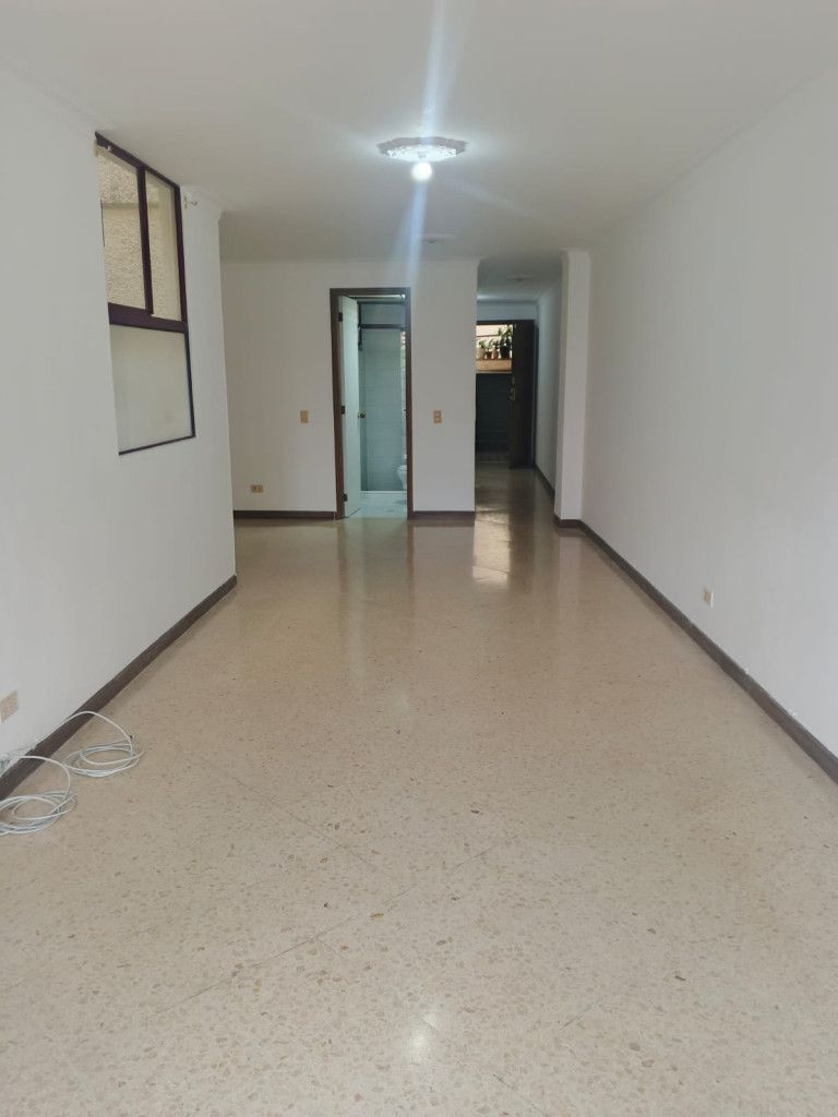 Apartamento en arriendo Antioquia Medellín Las Acacias 84 m2 Habitaciones 2 Baños 3 Garajes 1 Precio $2900000