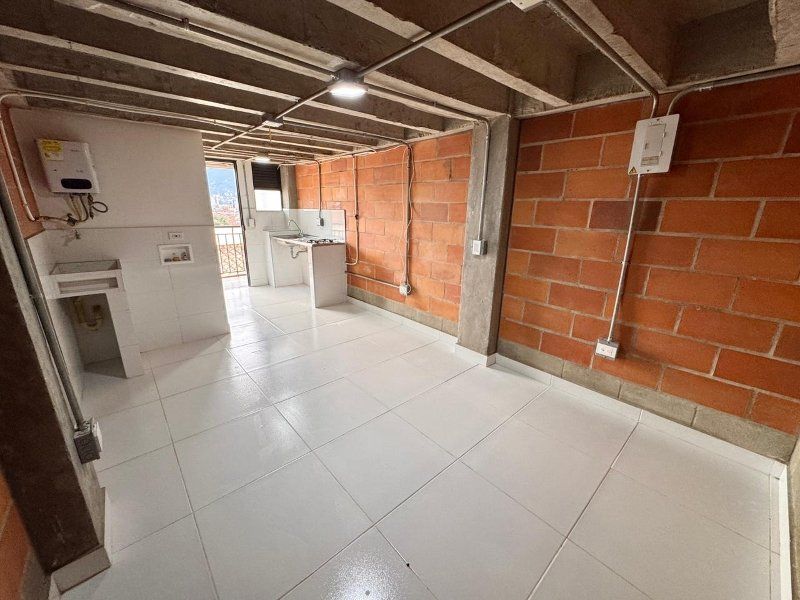 Apartaestudio en arriendo Antioquia Envigado Uribe Ángel 15 m2 Habitaciones 1 Baños 1 Garajes 0 Precio $900000