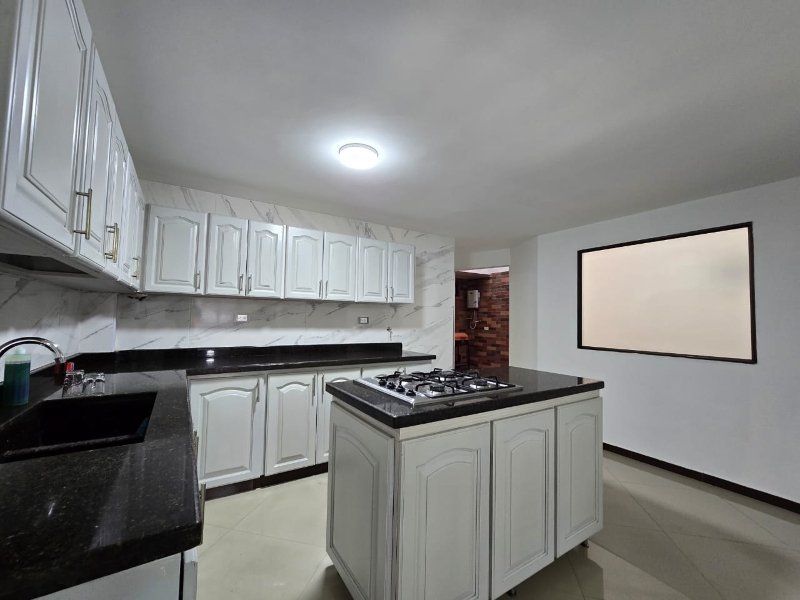 Casa en arriendo Antioquia Medellín Belen 140 m2 Habitaciones 4 Baños 2 Garajes 0 Precio $4500000