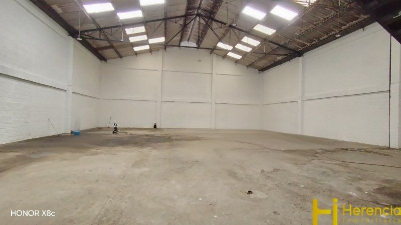 Bodega en arriendo Antioquia Medellín La Aguacatala 1400 m2 Habitaciones 0 Baños 4 Garajes 0 Precio $47000000