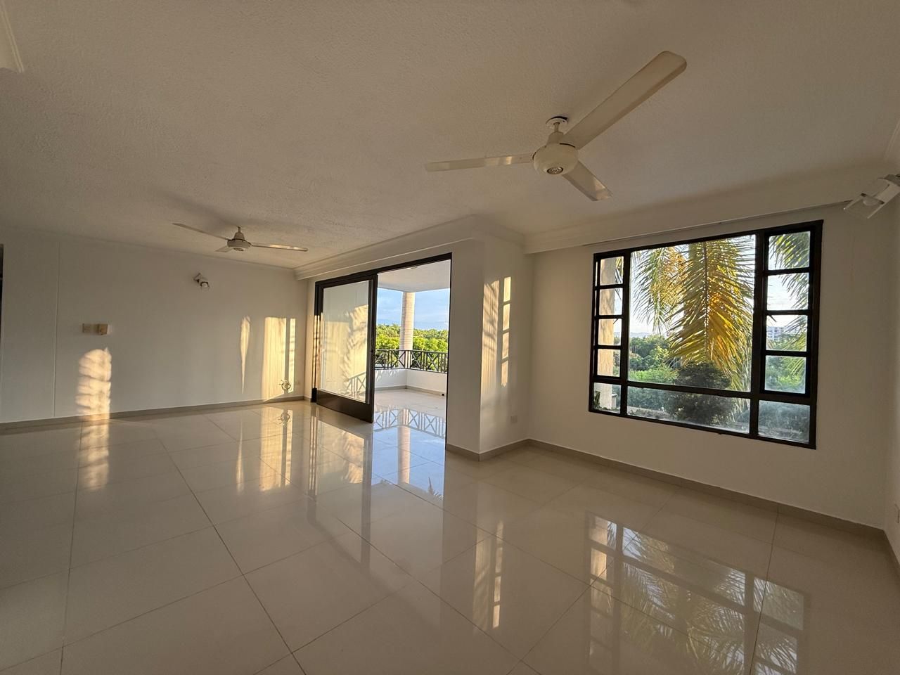 Apartamento en arriendo o venta Cundinamarca Girardot Cn El Mirador 153 m2 Habitaciones 4 Baños 3 Garajes 2 Precio venta $310000000 Precio arriendo $2200000