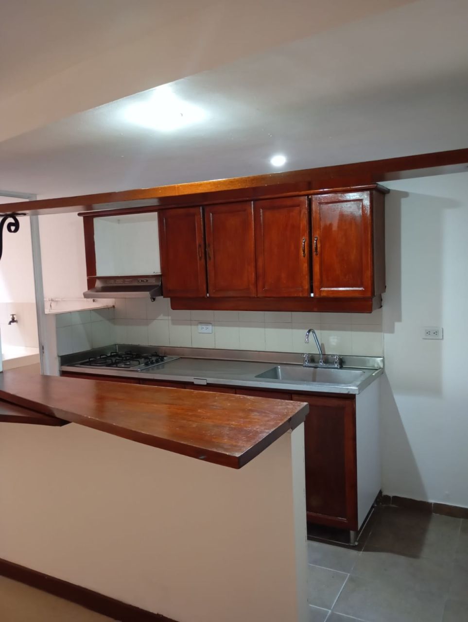 Apartamento en arriendo Antioquia Medellín San Bernardo 100 m2 Habitaciones 3 Baños 3 Garajes 1 Precio $2700000