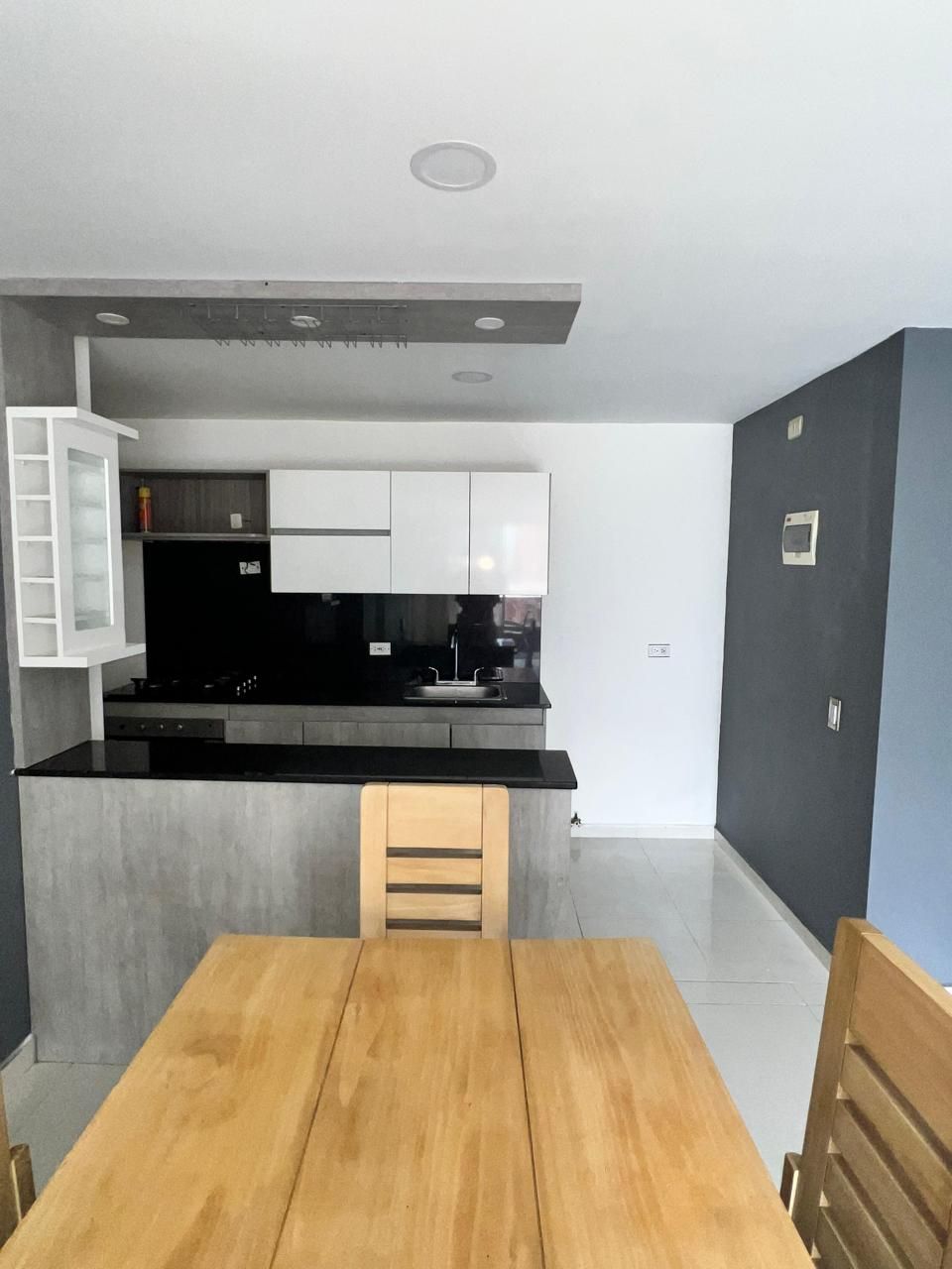 Apartamento en arriendo Antioquia Envigado Bosques De Zúñiga 96 m2 Habitaciones 3 Baños 2 Garajes 1 Precio $3600000