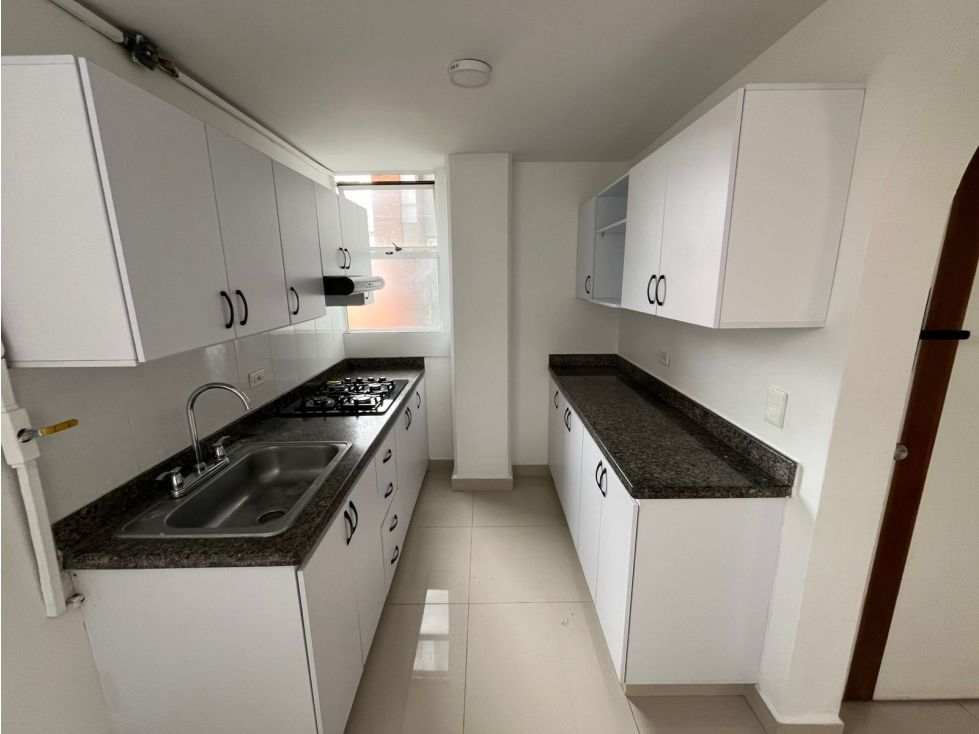 Apartamento en arriendo Antioquia Envigado Torres Del Sur 94 m2 Habitaciones 3 Baños 2 Garajes 1 Precio $3200000