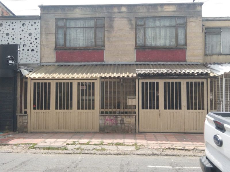 Casa en venta Cundinamarca Bogotá Colombia 300 m2 Habitaciones 5 Baños 4 Garajes 2 Precio $755000000