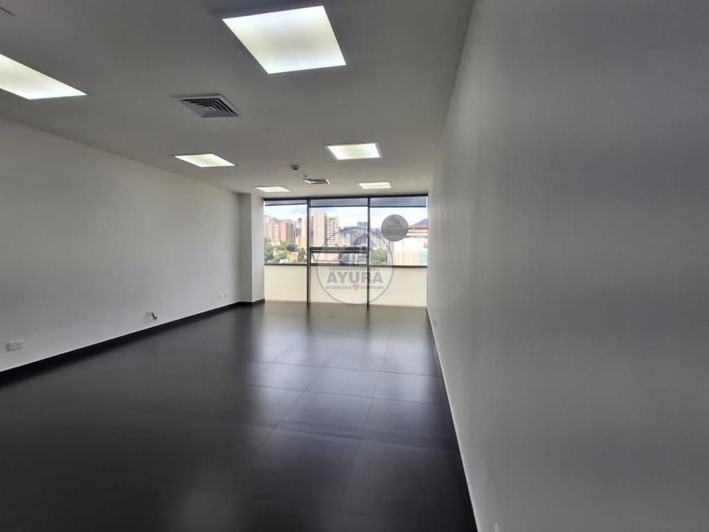 Oficina en arriendo Antioquia Envigado Primavera 35 m2 Habitaciones 0 Baños 1 Garajes 0 Precio $3000000