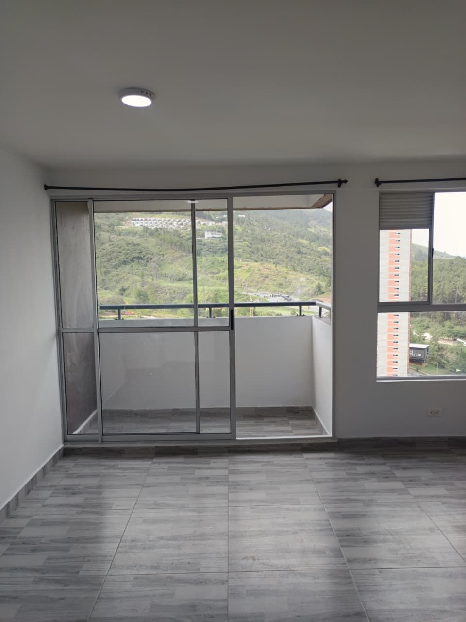 Apartamento en arriendo Antioquia Bello Cjr Cerro Claro 55 m2 Habitaciones 3 Baños 2 Garajes 1 Precio $1900000