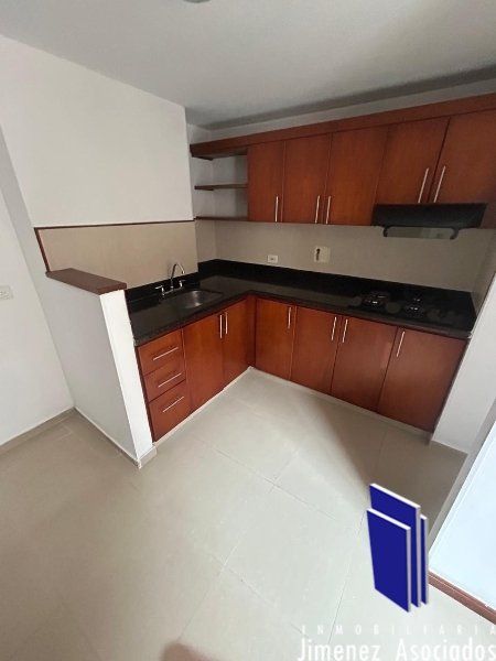 Apartamento en arriendo Antioquia Medellín La Castellana 107 m2 Habitaciones 3 Baños 2 Garajes 0 Precio $3800000