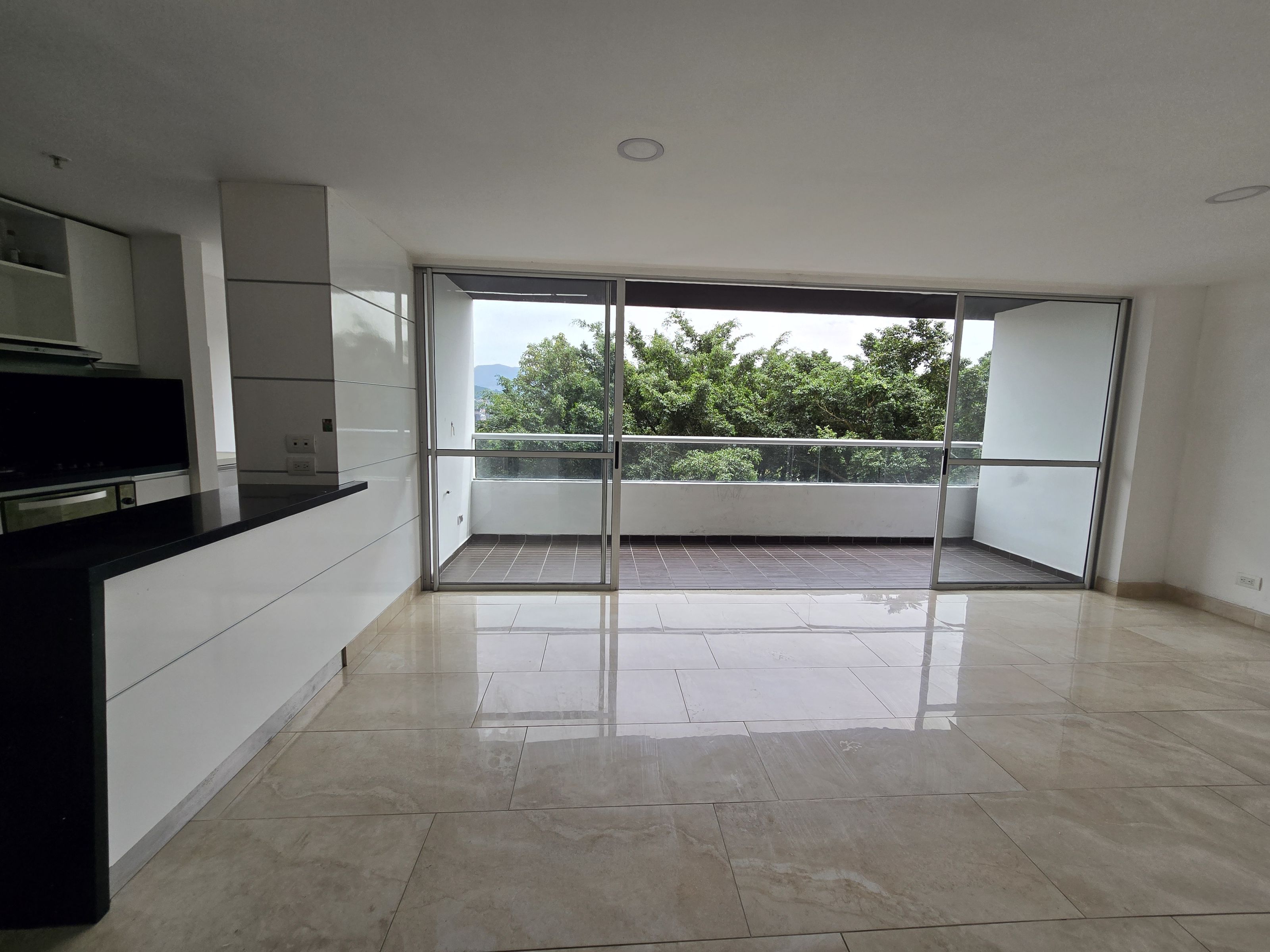 Apartamento en venta Antioquia Envigado Asd 90 m2 Habitaciones 3 Baños 2 Garajes 2 Precio $720000000