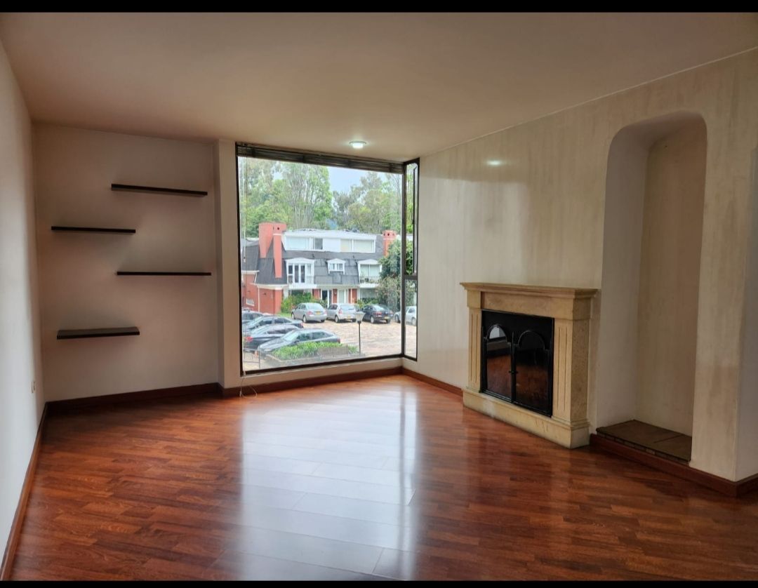 Apartamento en venta Cundinamarca Bogotá Country Club 141 m2 Habitaciones 3 Baños 2 Garajes 2 Precio $680000000