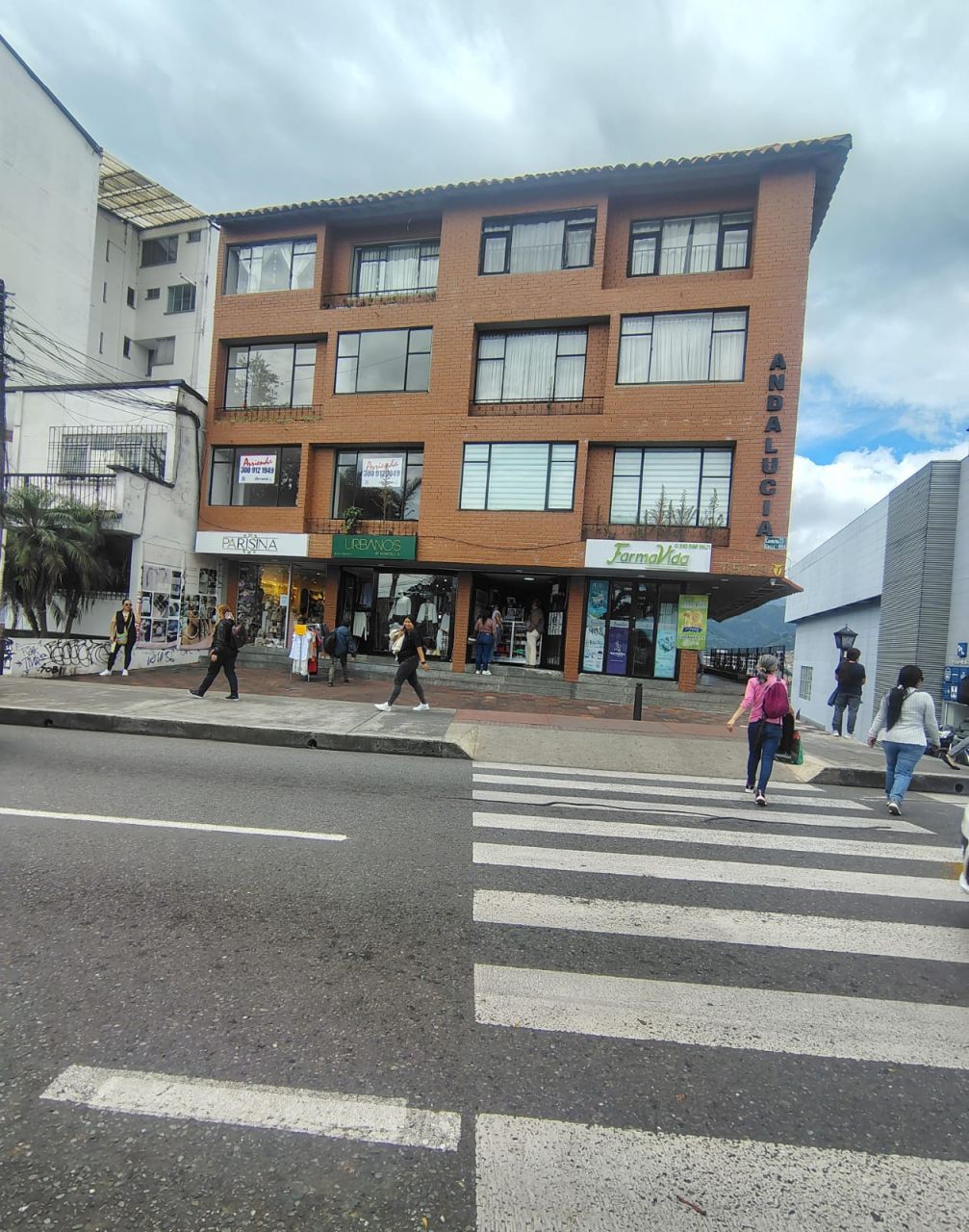 Apartamento en venta Caldas Manizales Los Laureles 83 m2 Habitaciones 2 Baños 2 Garajes 1 Precio $346000000