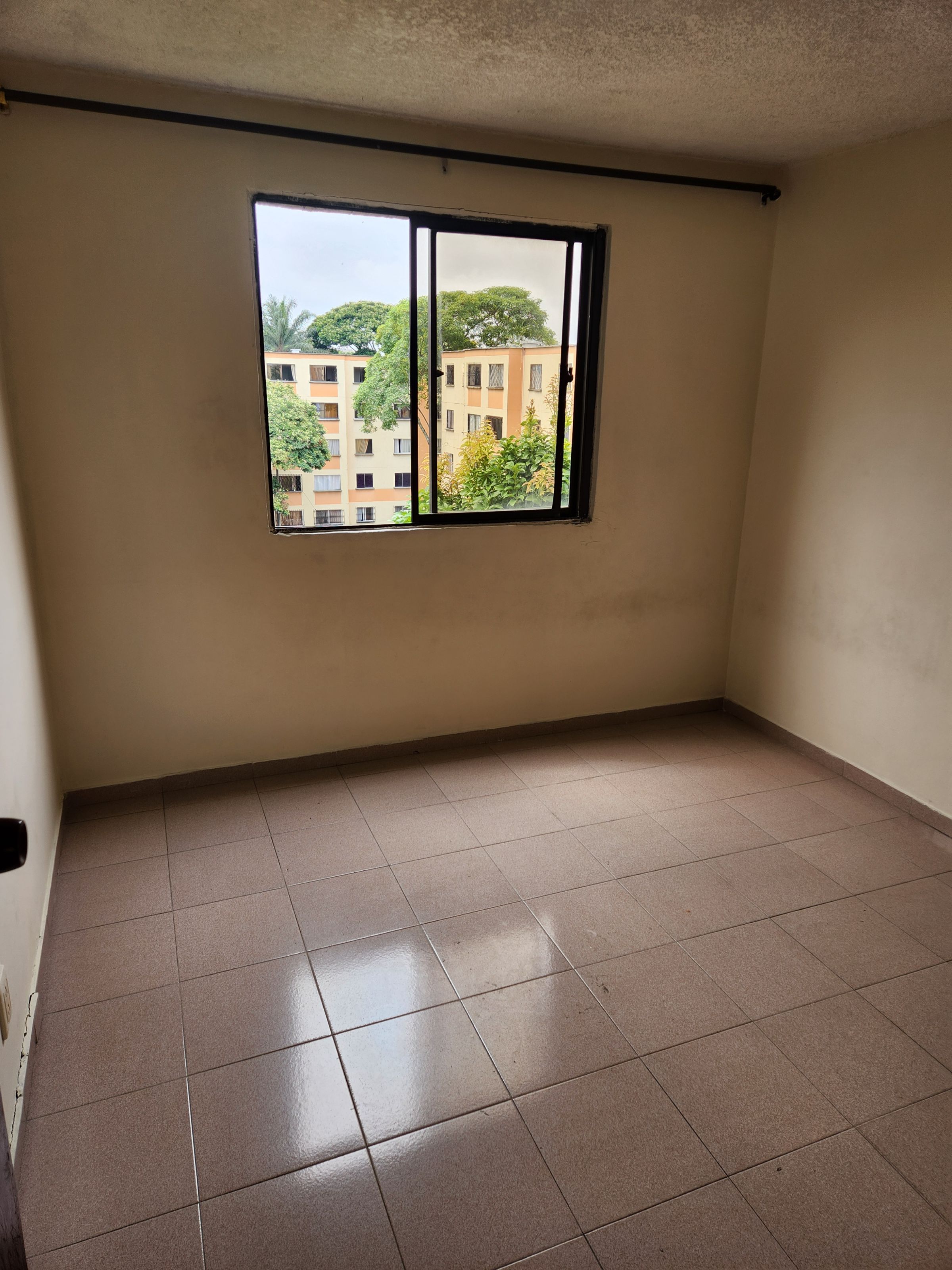 Apartamento en venta Valle Del Cauca Cali Cañaverales Los Samanes 54 m2 Habitaciones 3 Baños 1 Garajes 0 Precio $170000000