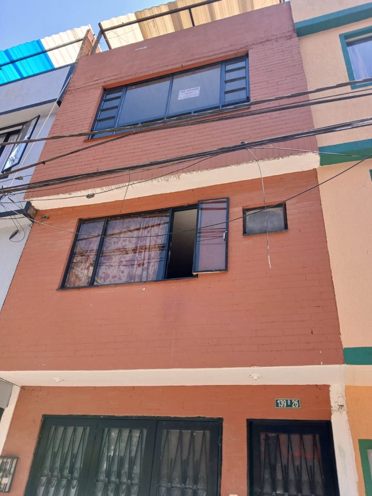 Casa en venta Cundinamarca Bogotá Santa Rita 120 m2 Habitaciones 6 Baños 3 Garajes 0 Precio $280000000